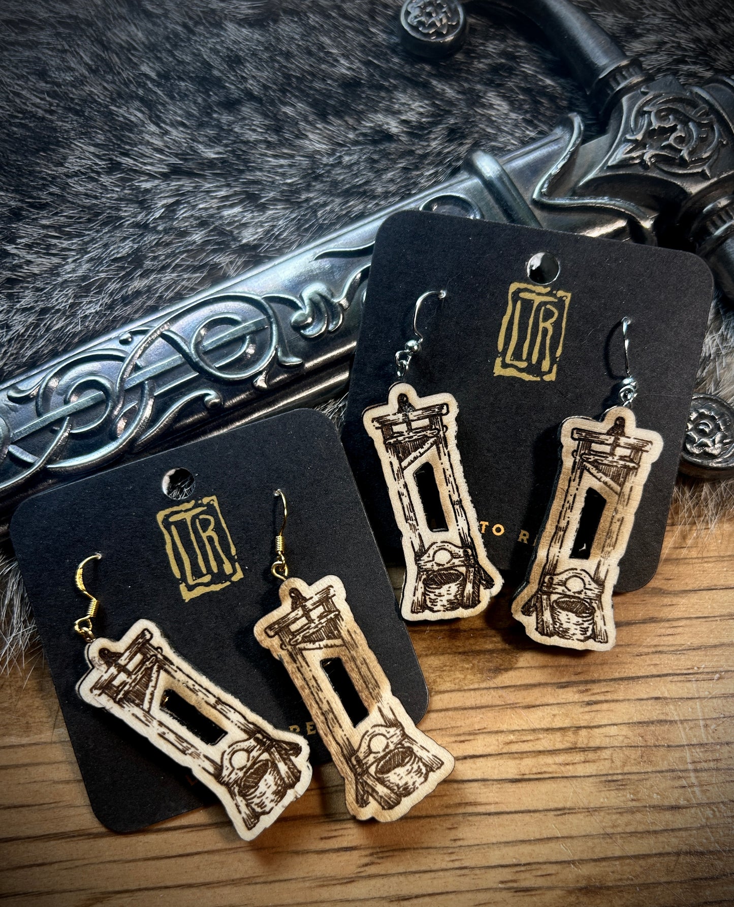 Guillotine wood earrings
